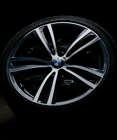 Professionally refurbished alloy wheels by Rolling Rims