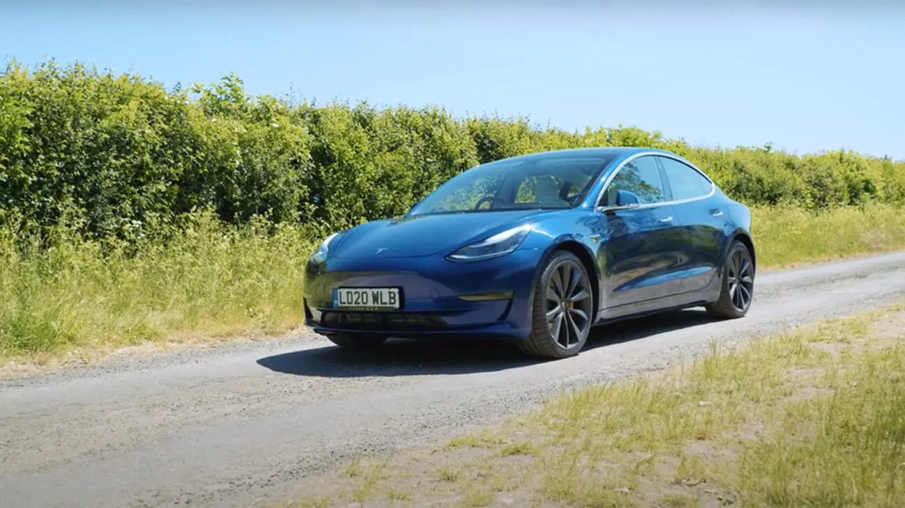 Tesla Model 3 with powder coated alloys