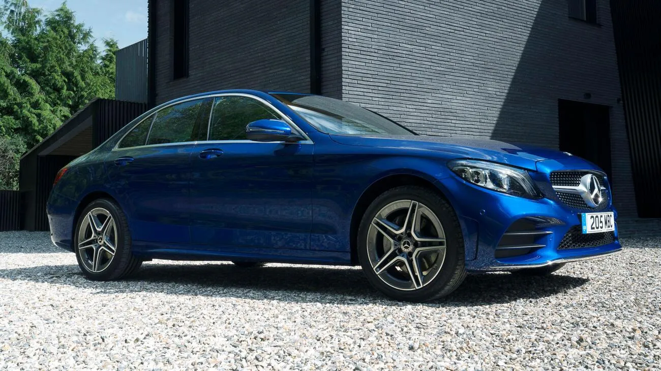 Mercedes Benz C Class with diamond cut alloys