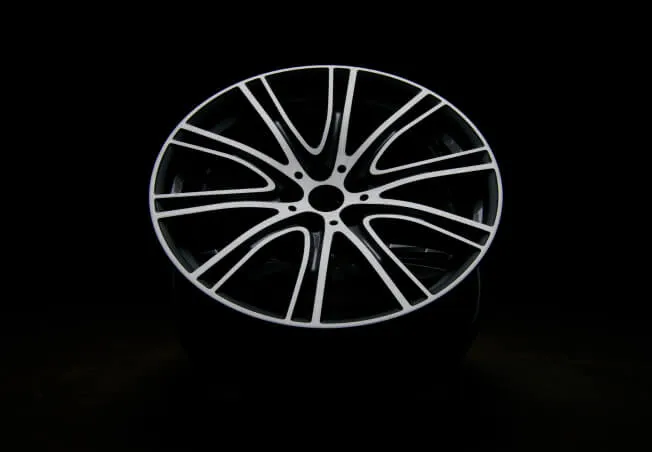 A diamond cut alloy wheel refurbished by Rolling Rims