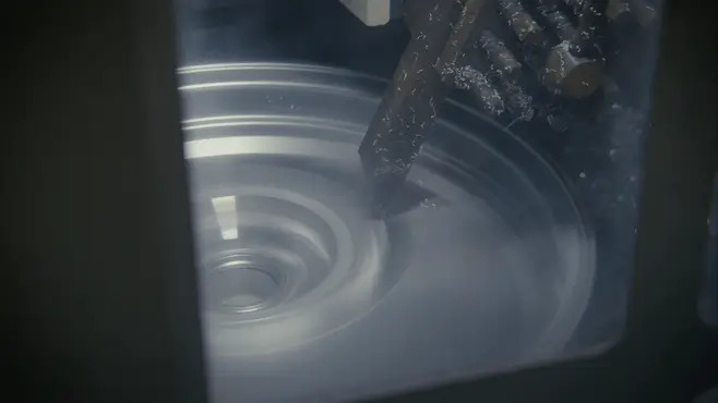 Alloy wheel being diamond cut in Rolling Rims state of the art alloy wheel lathe